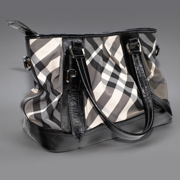 Burberry Black Beat Check Lowry - Kol Çantası